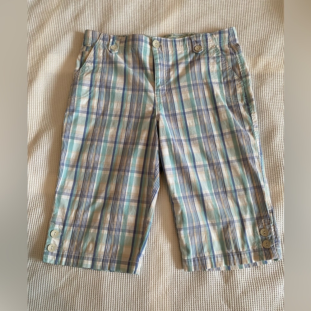 3 for 15$! Gloria Vanderbilt Pastel Teal and Blue Plaid Bermuda shorts.